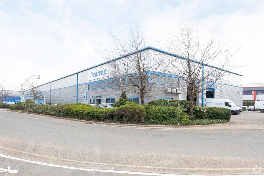 136-138 Beddington Farm Rd, Croydon for lease - Building Photo - Image 2 of 2