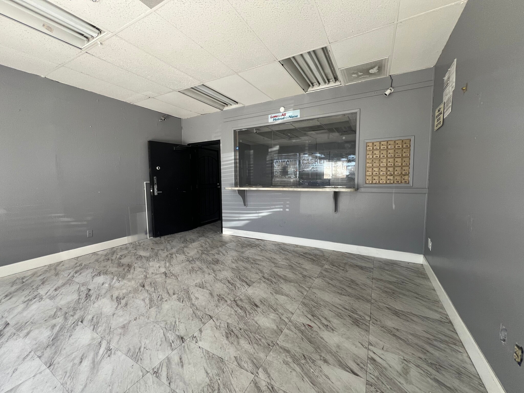 9836 Foothill Blvd, Rancho Cucamonga, CA à louer Photo intérieure- Image 1 de 4