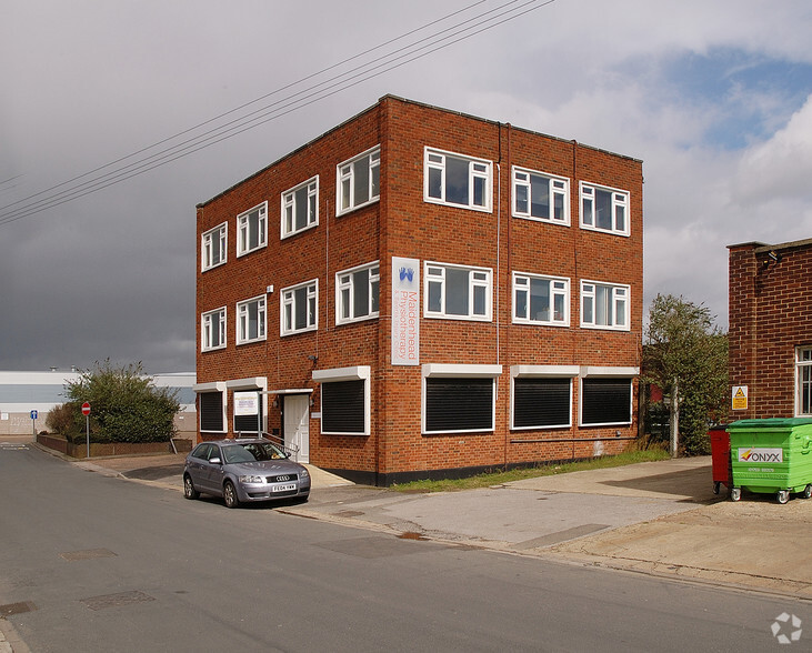 Denmark St, Maidenhead for lease - Building Photo - Image 2 of 2