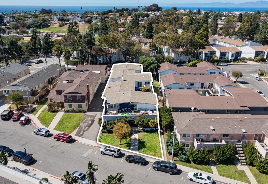 1110 Barbara St, Redondo Beach, CA à vendre - Photo du bâtiment - Image 1 de 9