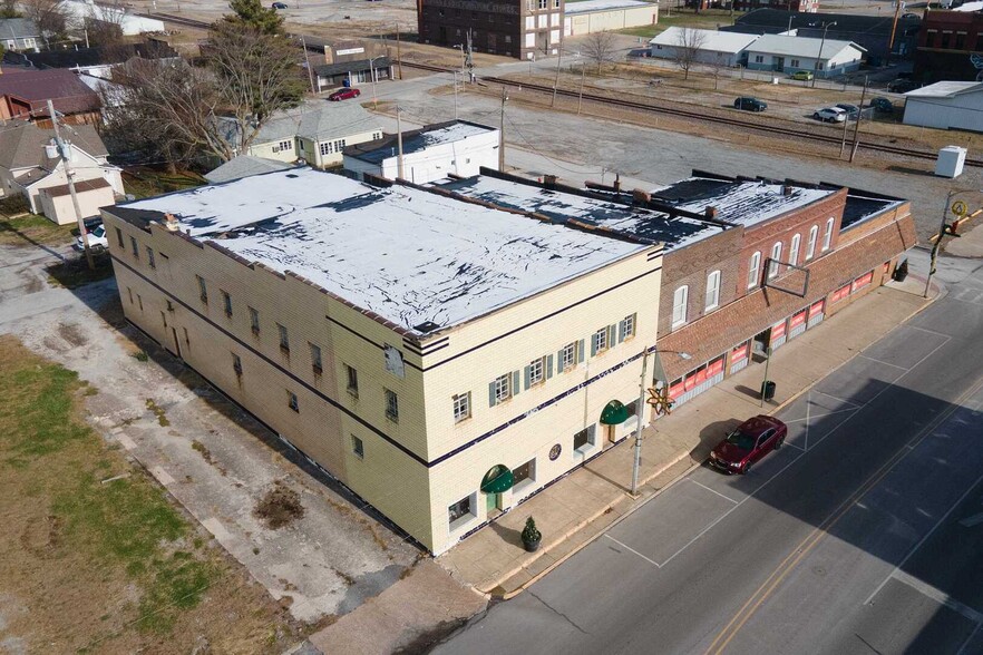 111 W Main St, West Frankfort, IL for sale - Building Photo - Image 2 of 5