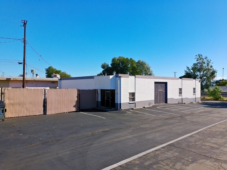 936 W 9th St, Upland, CA for lease - Building Photo - Image 1 of 7