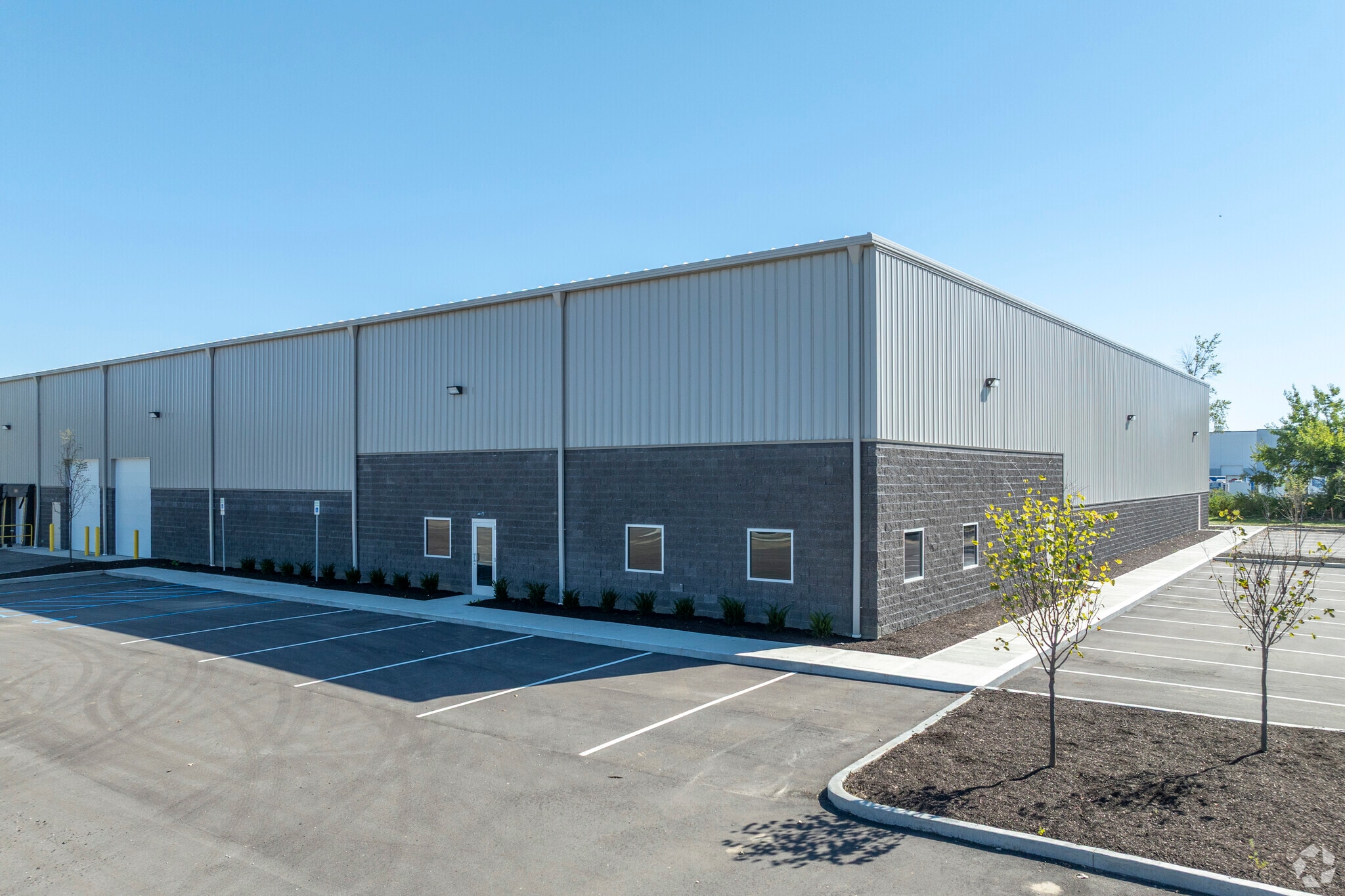 808 Post Rd, Indianapolis, IN for sale Primary Photo- Image 1 of 8