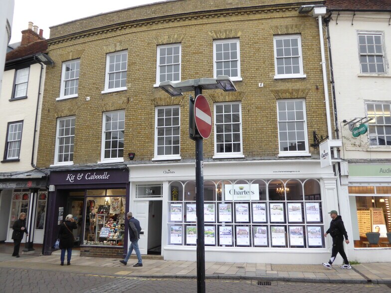 21-21A Market Pl, Romsey à vendre - Photo du bâtiment - Image 3 de 3