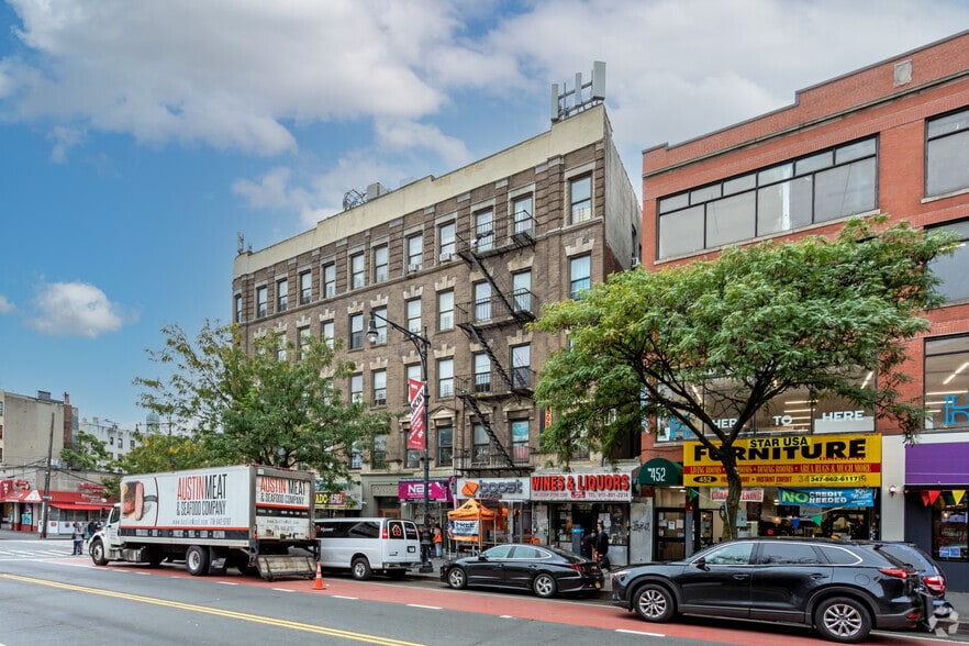 456 E 149th St, Bronx, NY for lease - Building Photo - Image 2 of 3