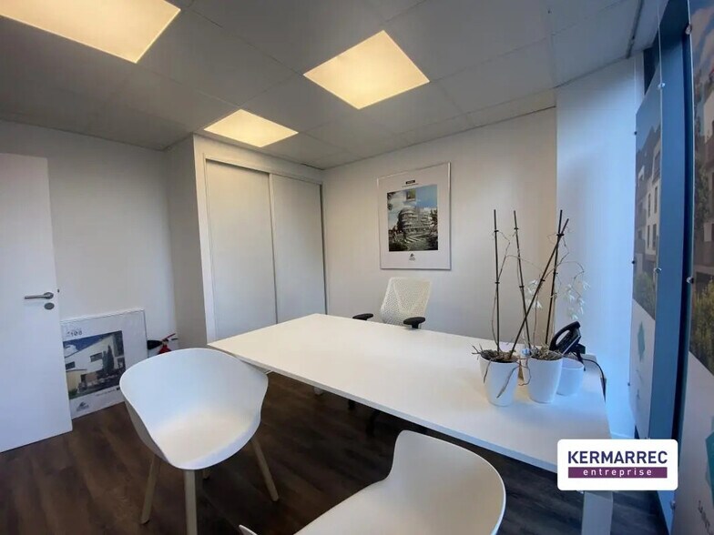 Office in Rennes for lease - Interior Photo - Image 1 of 4