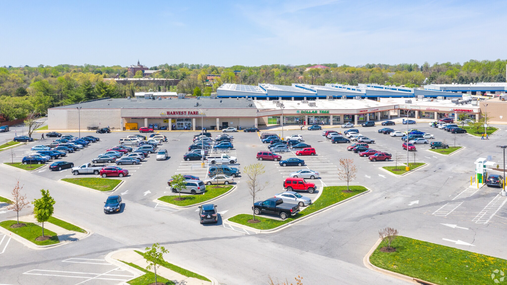 4600-4660 W Northern Pky, Baltimore, MD à louer Photo du bâtiment- Image 1 de 5