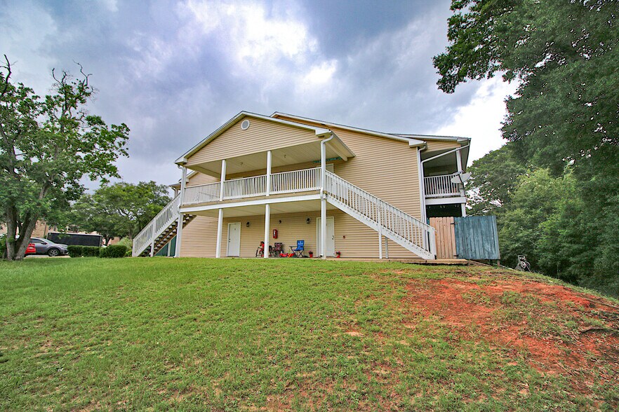 2303 W Michigan Ave, Pensacola, FL à vendre - Photo du bâtiment - Image 3 de 21