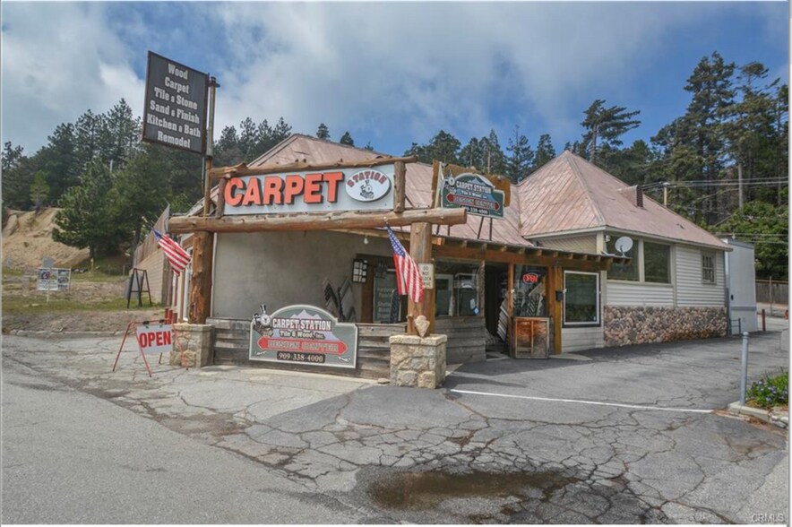 25266 Highway 18, Crestline, CA à vendre - Photo du bâtiment - Image 2 de 53