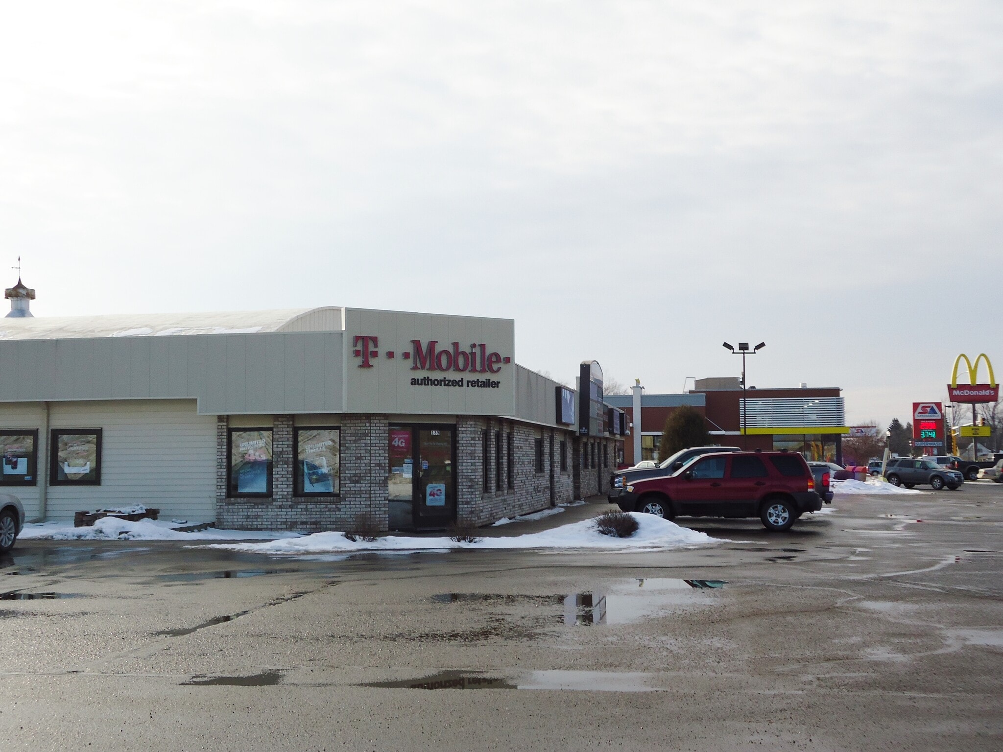 1001 Highway 95 E, Cambridge, MN for lease Building Photo- Image 1 of 4