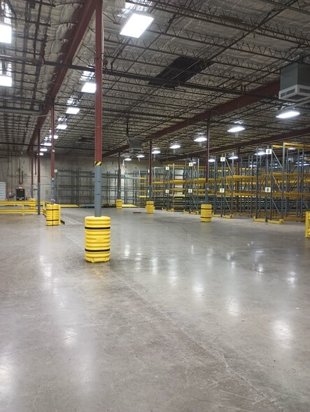 7702 Parnell St, Houston, TX for lease - Interior Photo - Image 3 of 15