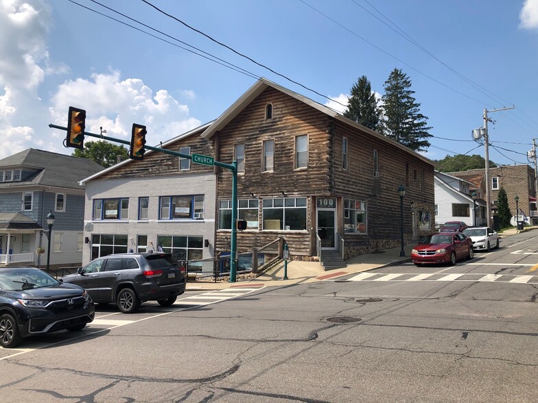 100 S Main St, Moscow, PA for sale - Primary Photo - Image 1 of 1