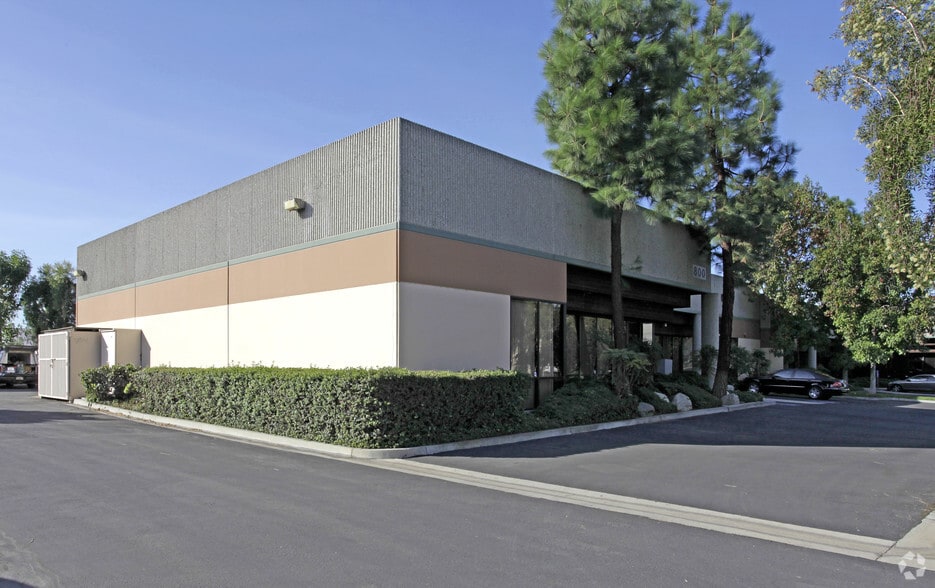800 Columbia St, Brea, CA for lease - Primary Photo - Image 1 of 7