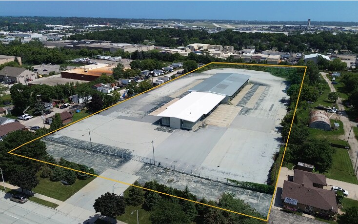 5282 S 13th St, Milwaukee, WI à louer Photo principale- Image 1 de 7