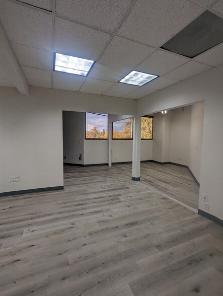 5311 Topanga Canyon Blvd, Woodland Hills, CA for lease - Building Photo - Image 3 of 18