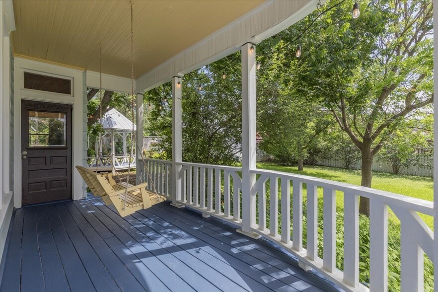 702 E Main St, Round Rock, TX à vendre - Photo du bâtiment - Image 2 de 32