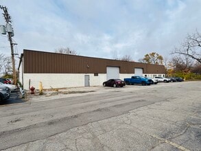 5616-5618 Van Born Ct, Dearborn Heights, MI à louer Photo intérieure- Image 1 de 1