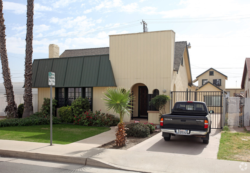 123 Truxtun Ave, Bakersfield, CA for sale - Primary Photo - Image 1 of 1