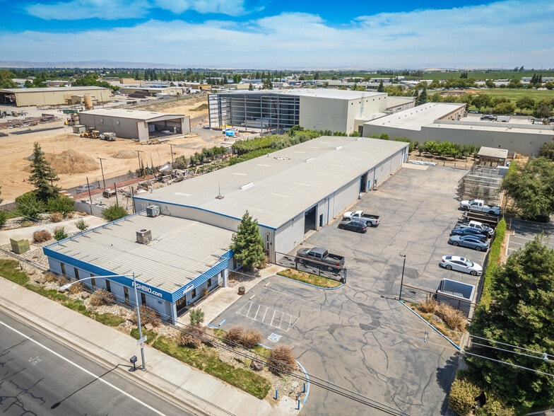 1617 S Yosemite Ave, Oakdale, CA for sale - Building Photo - Image 1 of 17