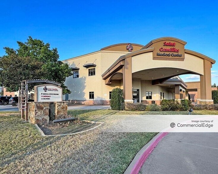 1612 Hurst Town Center Dr, Hurst, TX à vendre - Photo du bâtiment - Image 2 de 18