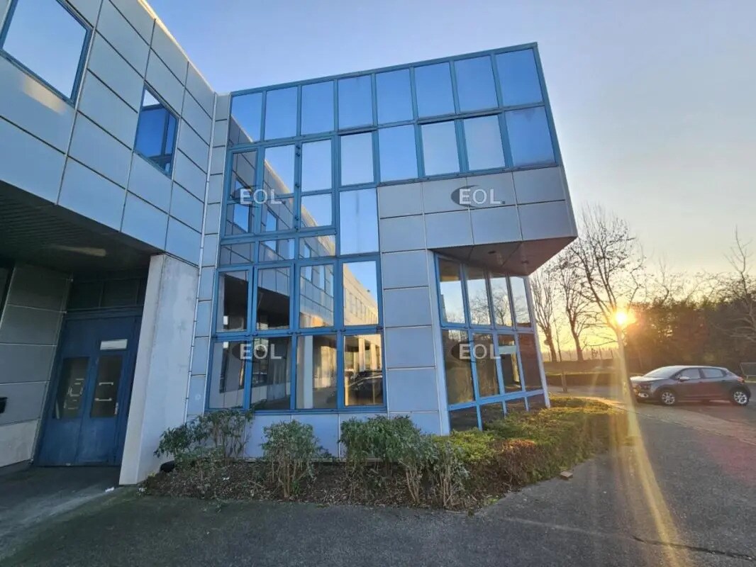 Flex dans Fresnes à louer Photo du bâtiment- Image 1 de 8