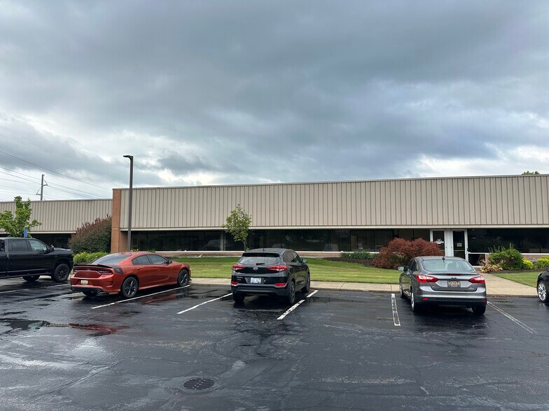 11114-11158 James St, Zeeland, MI à vendre - Photo du bâtiment - Image 3 de 38