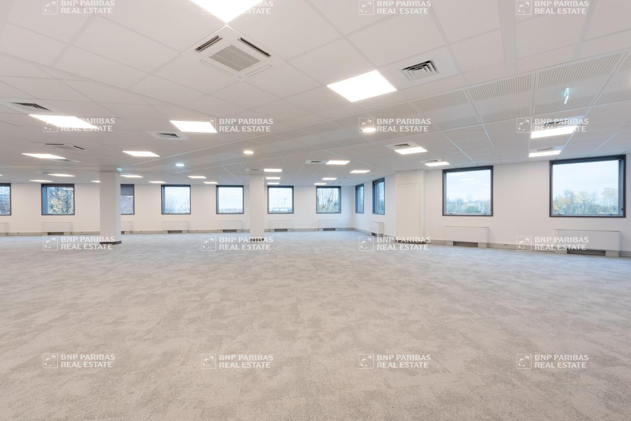 Office in Saint-Aubin for lease Interior Photo- Image 1 of 11