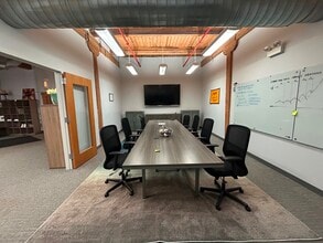 700 N Sacramento Blvd, Chicago, IL for lease Building Photo- Image 2 of 6