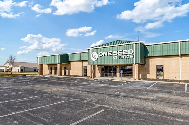 Plus de détails pour 1215 Tom Ginnever Ave, O'Fallon, MO - Bureau, Industriel à louer
