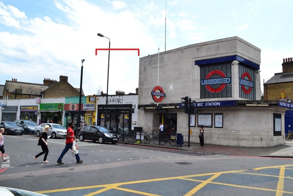 2 Tooting Bec Rd, Londres à louer Photo du bâtiment- Image 1 de 6