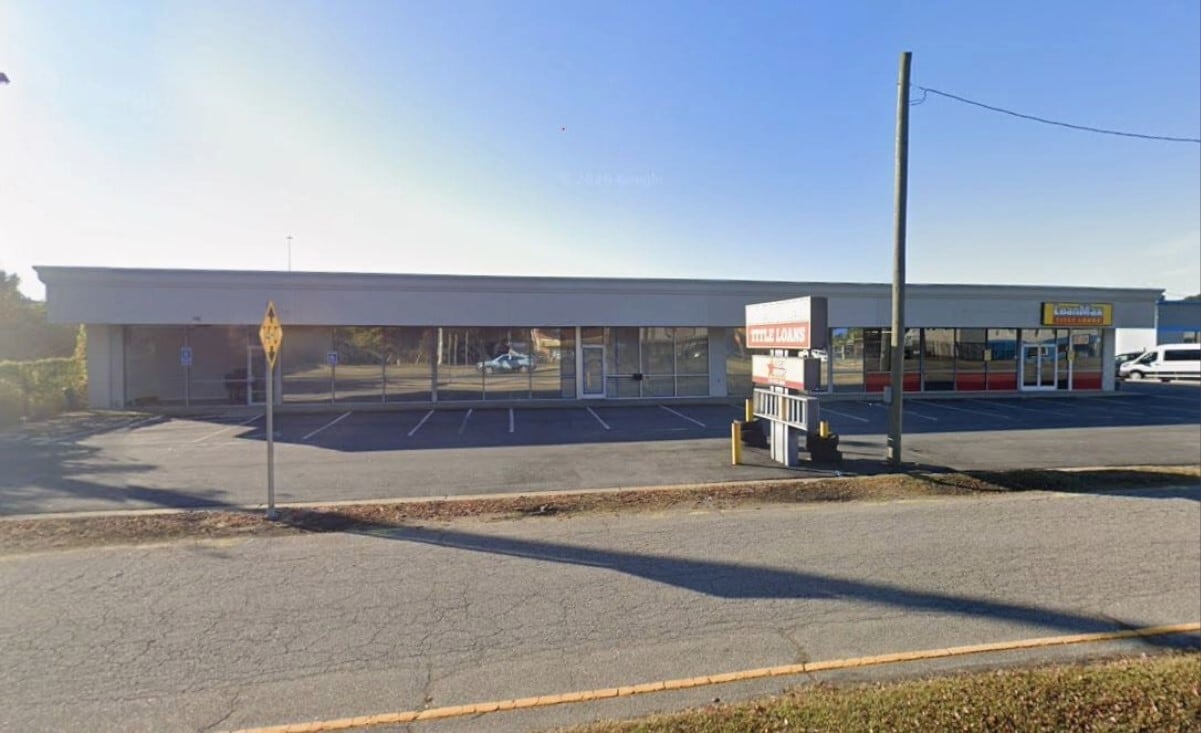 6109-6111 E Virginia Beach Blvd, Norfolk, VA for lease Building Photo- Image 1 of 2