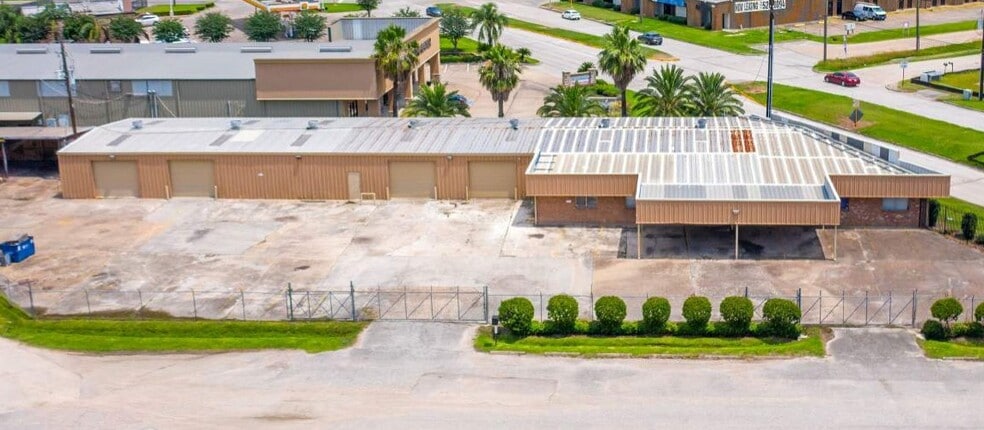 12431 Cutten Rd, Houston, TX for lease - Primary Photo - Image 1 of 3