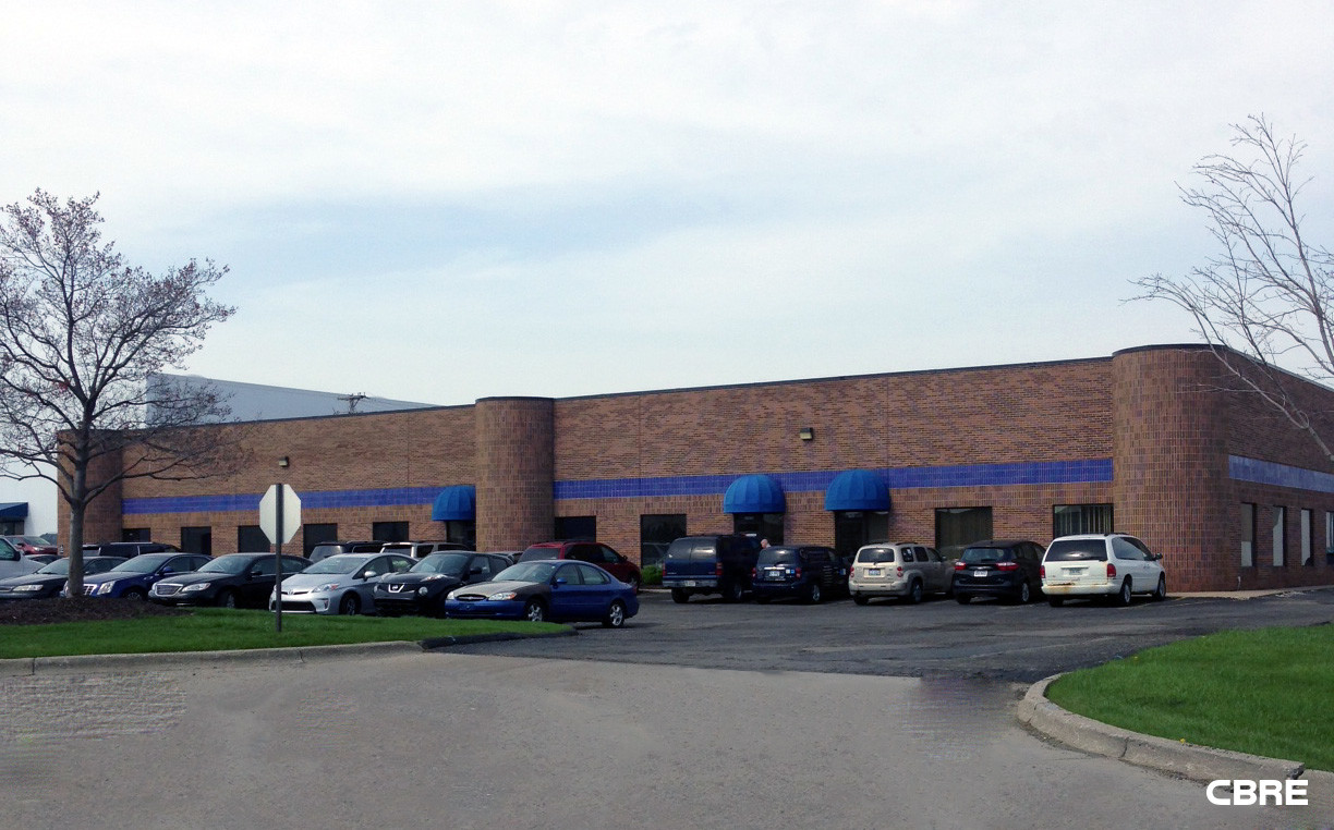 23933-23973 Research Dr, Farmington Hills, MI for lease Building Photo- Image 1 of 2