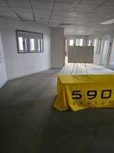 5901 W Century Blvd, Los Angeles, CA à louer Photo intérieure- Image 1 de 1