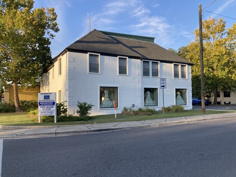 1301 N Monroe St, Tallahassee, FL à louer - Photo du bâtiment - Image 1 de 7