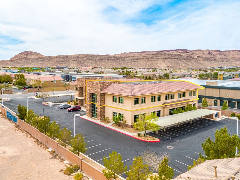 9340 Martin Ave, Las Vegas, NV à louer - Photo du bâtiment - Image 3 de 11