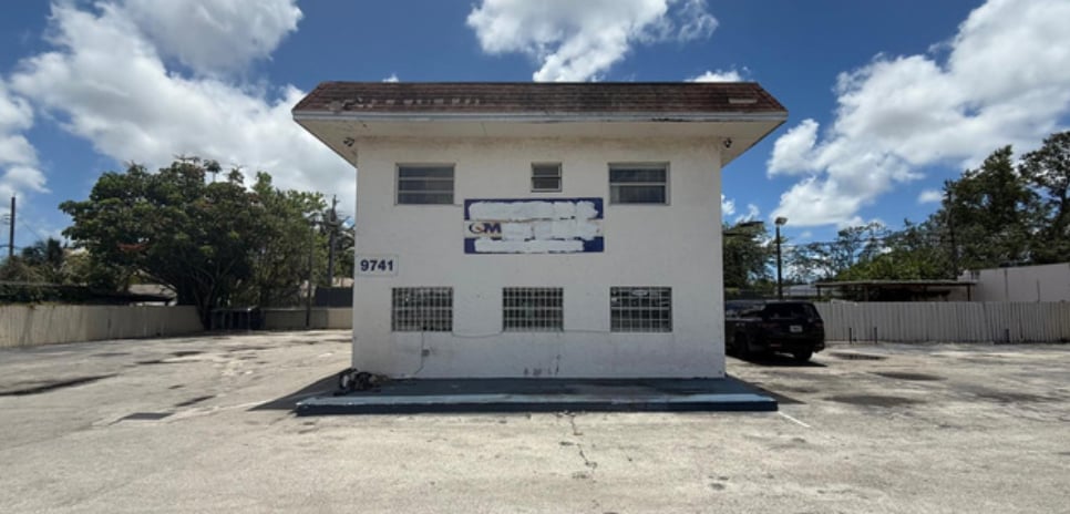 9741 NW 27th Ave, Miami, FL for lease Primary Photo- Image 1 of 3