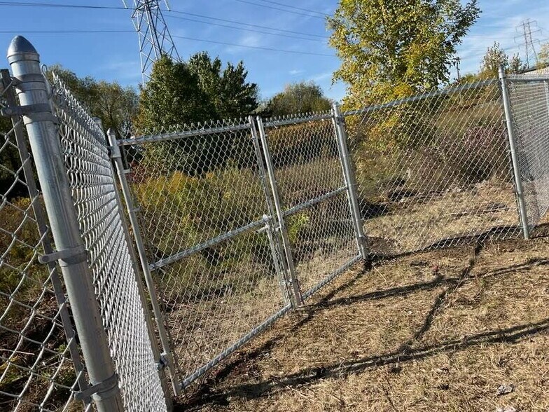 2217 Allen ave, Niagara Falls, NY à louer - Photo principale - Image 1 de 5