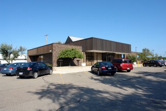 Plus de détails pour 5680 W Maple Rd, West Bloomfield, MI - Commerce de détail à vendre