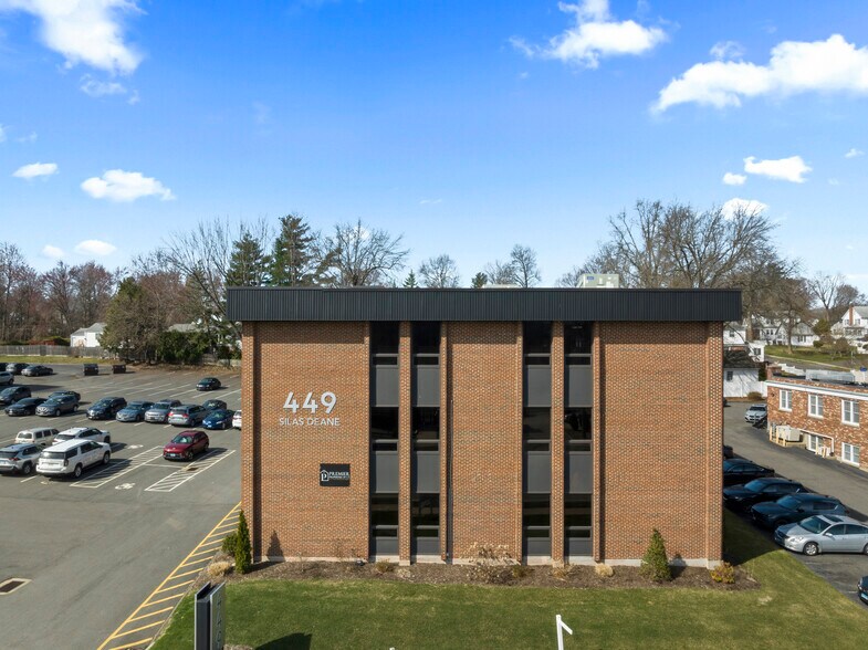 449 Silas Deane Hwy, Wethersfield, CT à louer - Photo du bâtiment - Image 1 de 22