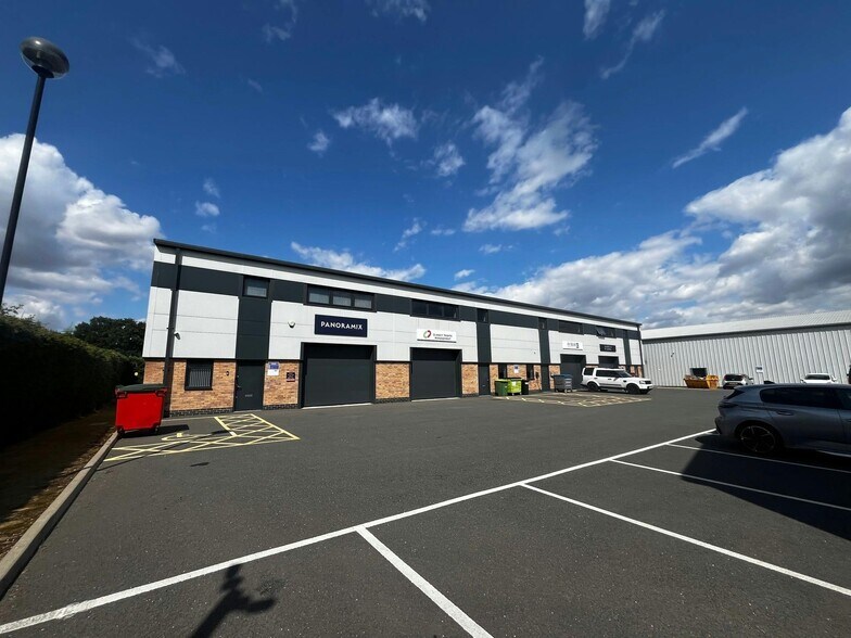 Sadler Rd, Lincoln for lease - Building Photo - Image 2 of 2