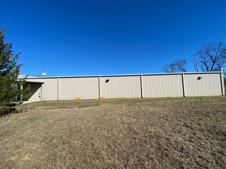 511 W Monroe Ave, Okolona, MS à vendre - Photo du bâtiment - Image 3 de 8