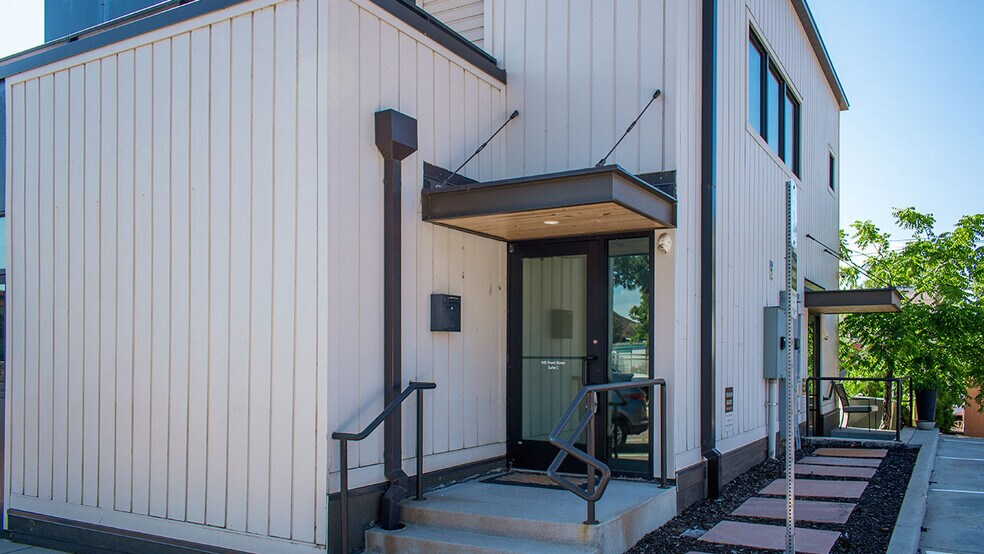 945 Front St, Louisville, CO à louer - Photo du bâtiment - Image 2 de 4