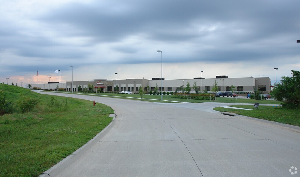 4600 Innovation Dr, Lincoln, NE à louer - Photo du bâtiment - Image 2 de 7