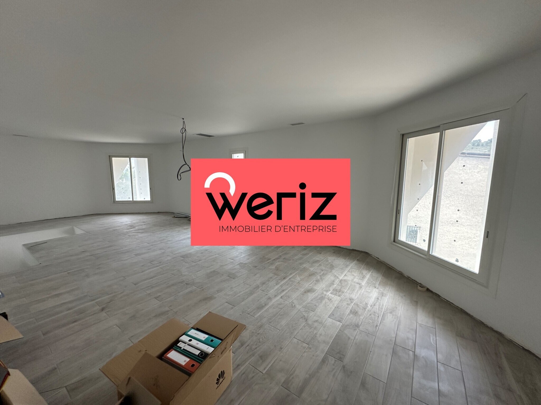 Industrial in Le Rove for lease Building Photo- Image 1 of 15