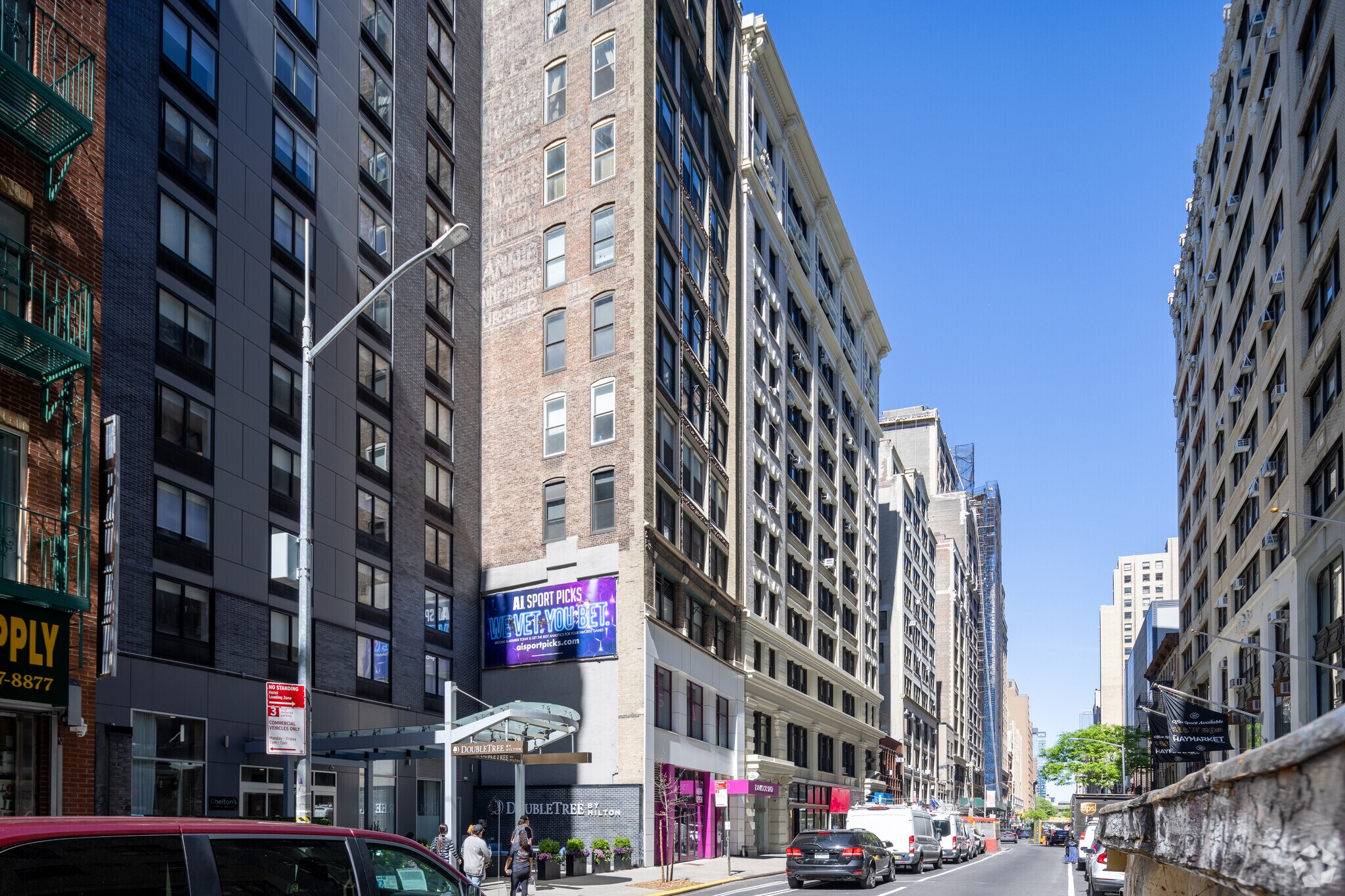 134 W 29th St, New York, NY à vendre Photo du bâtiment- Image 1 de 7