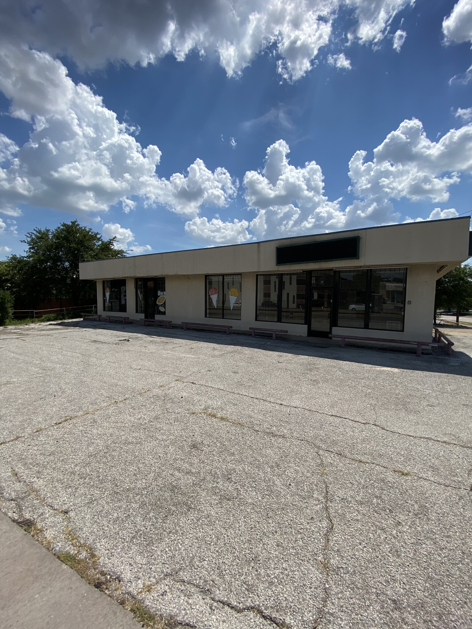 4303 S Lancaster Rd, Dallas, TX for lease Primary Photo- Image 1 of 16