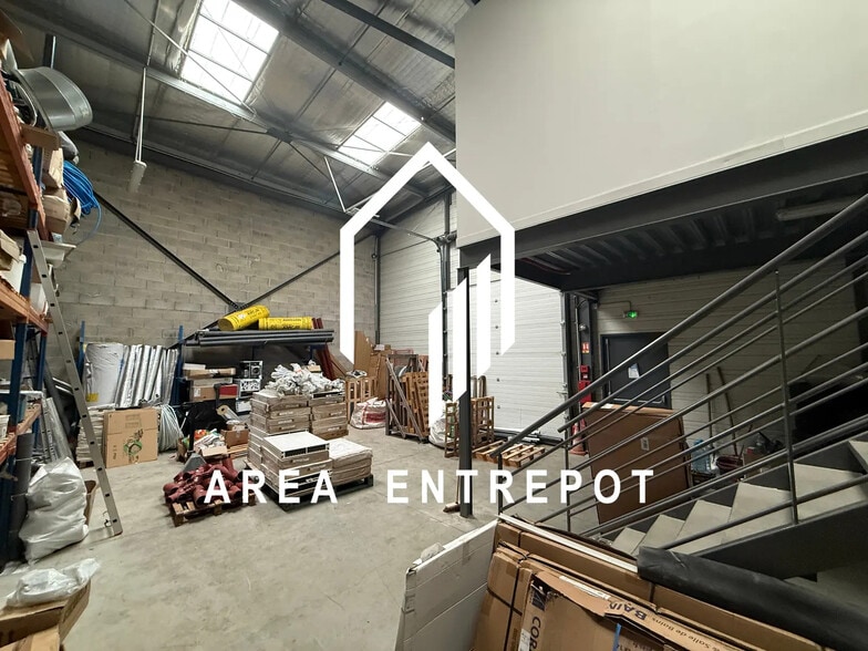 Flex in La Penne-sur-Huveaune for lease - Interior Photo - Image 3 of 5