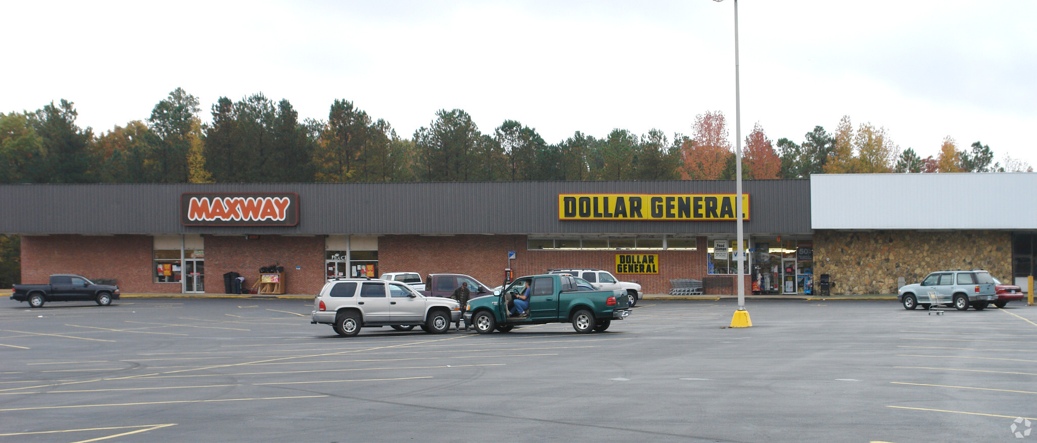 409-449 Greenwood Hwy, Saluda, SC for lease Primary Photo- Image 1 of 2