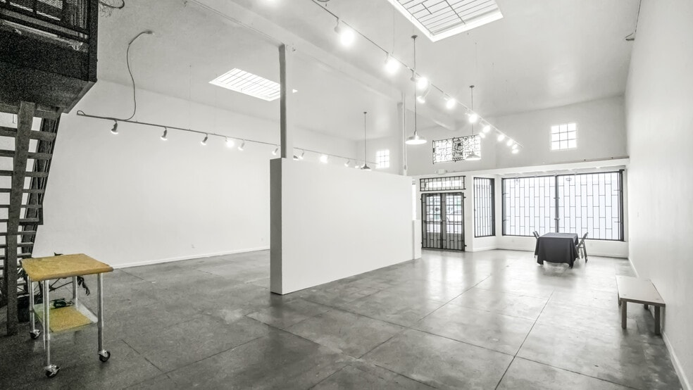 1736-1738 E 7th St, Long Beach, CA for sale - Building Photo - Image 3 of 29